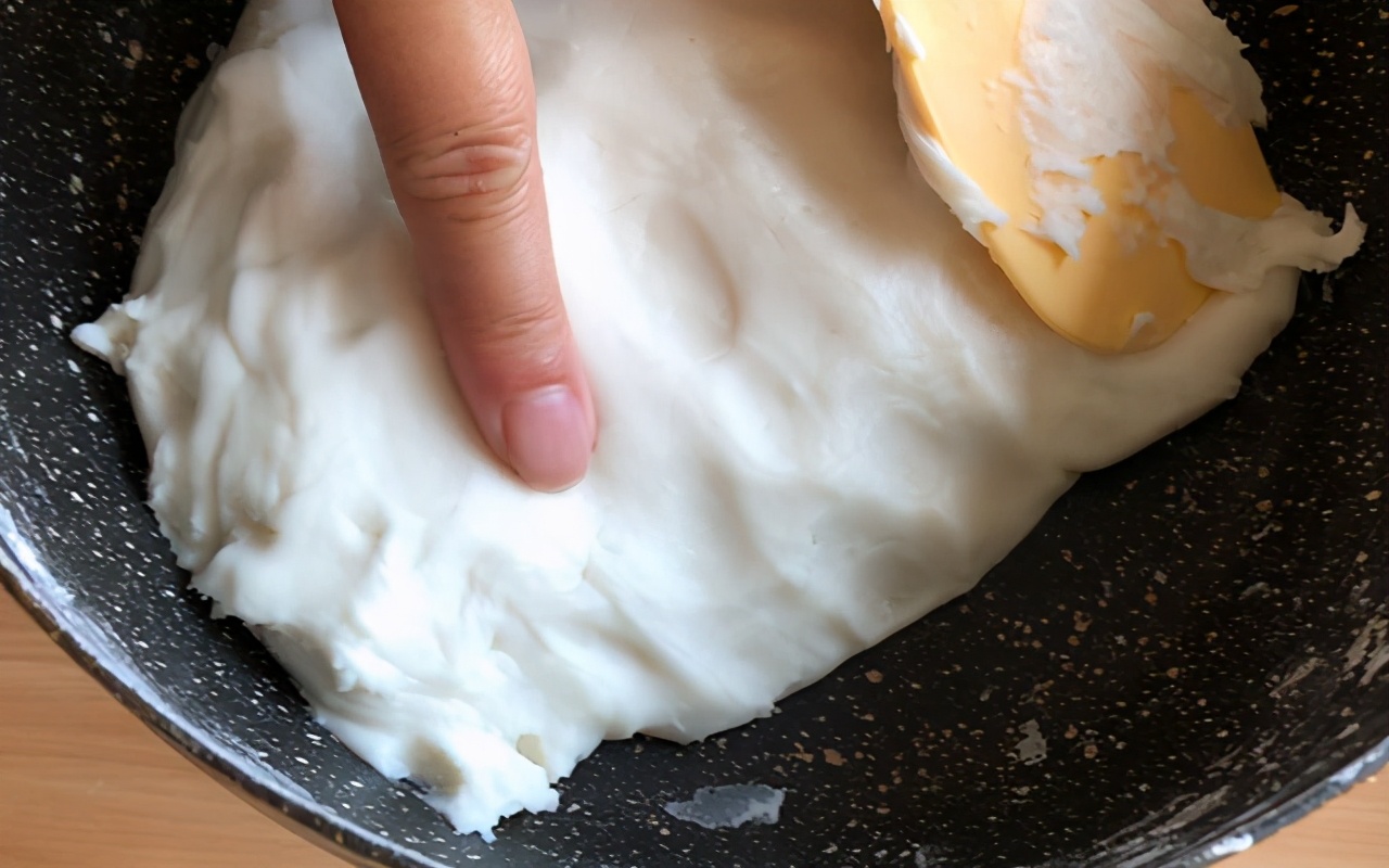 麻薯团最简单的做法,麻薯包爆浆现做