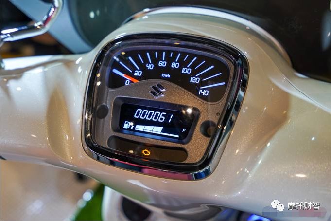 铃木新复古踏板saluto几个颜色,铃木1万左右新款踏板