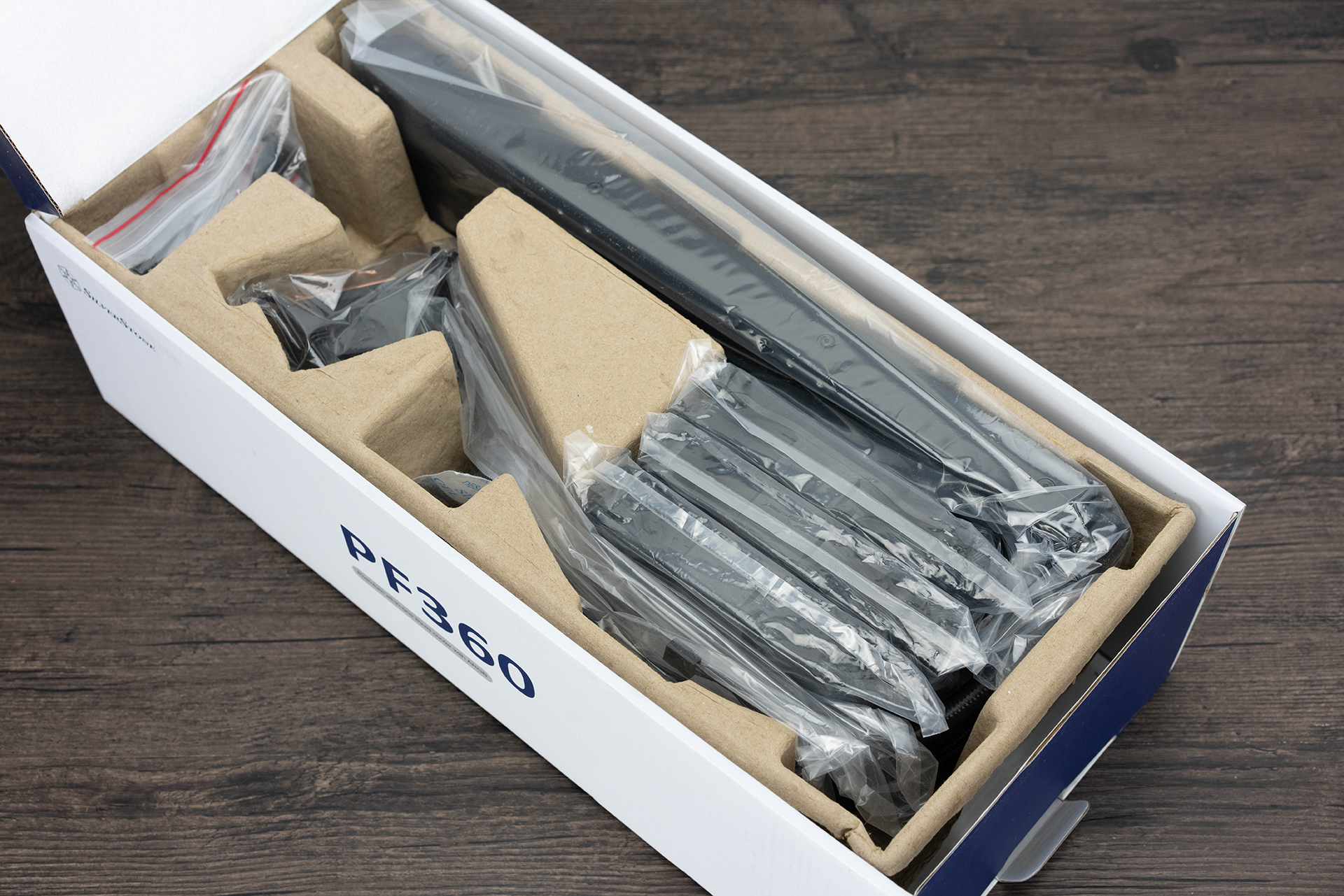 银欣360水冷散热器,压制12代处理器的水冷