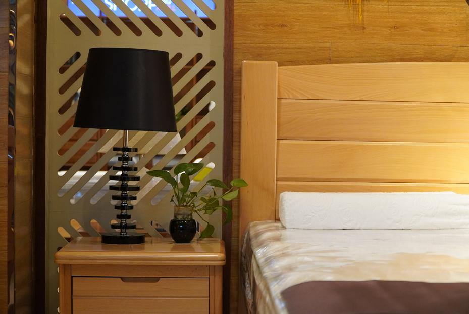 得胜家居,得胜家居世纪城店民宿原木