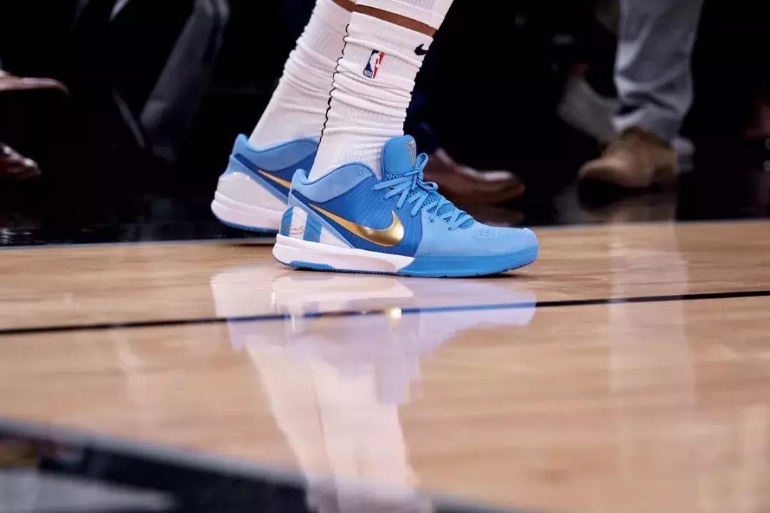 马刺马努最后一场视频,马刺庆祝马努进名人堂