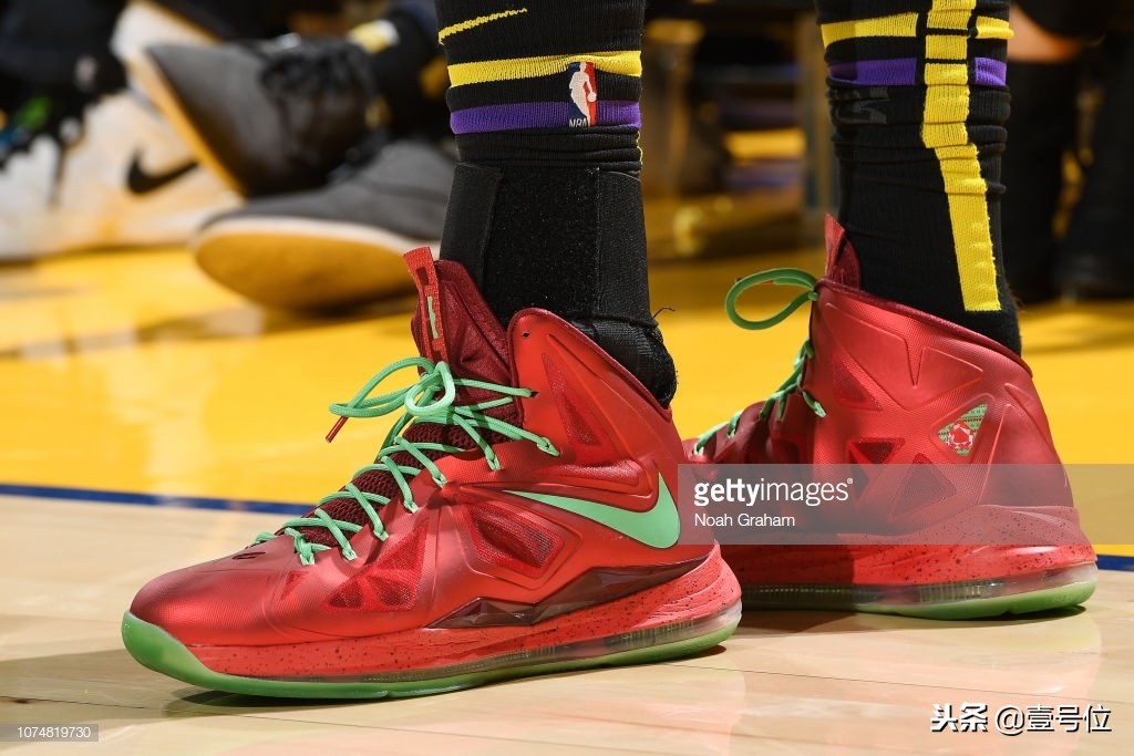 2018圣诞大战明星穿什么鞋,2018圣诞大战明星穿的球鞋