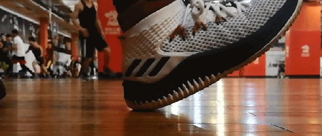 利拉德7.5实战评测,利拉德开拓者nba2kol2