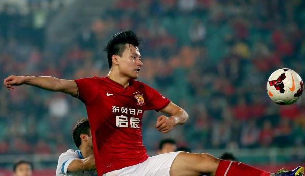 现代足球需要大中锋吗,现代足球不打中路