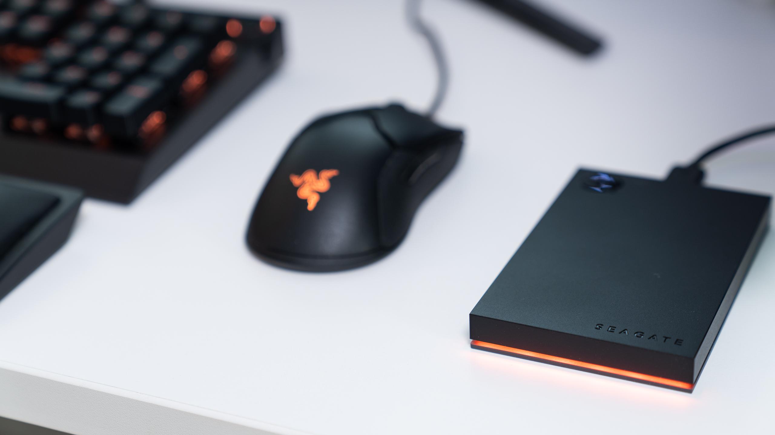 希捷酷玩极光侠移动硬盘,希捷酷玩游戏固态硬盘评测