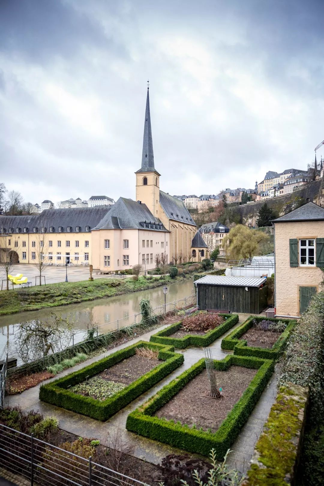 卢森堡是谁的属国,卢森堡是谁呀