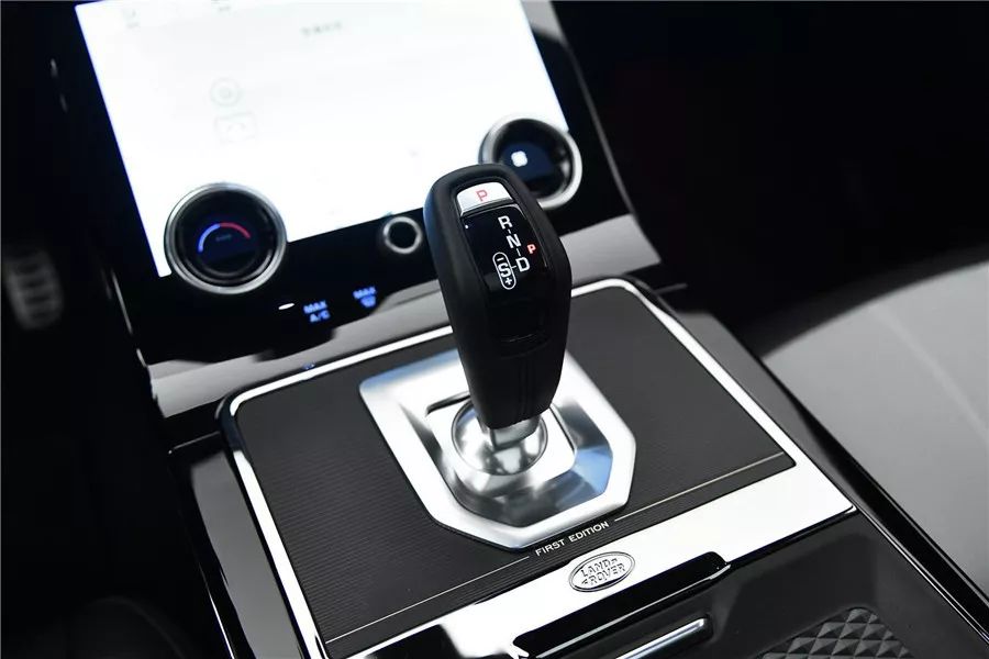 进口路虎极光16年二手车价格,进口版路虎极光二手价格