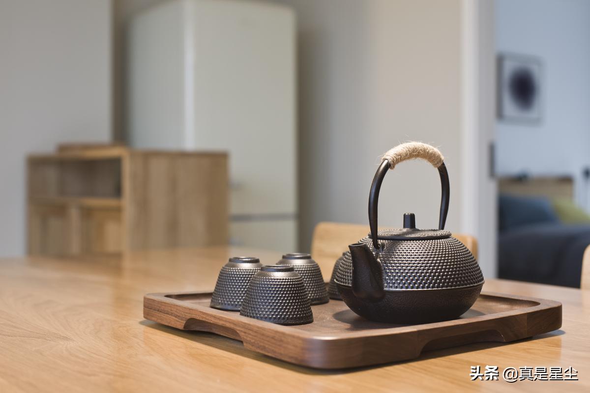 有钱买房子没钱装修的视频,没钱装一个房间的效果图