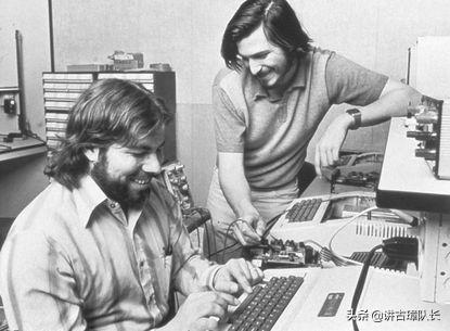 苹果创始人乔布斯简介,苹果创始人乔布斯身价多少