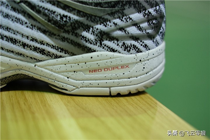 飞云a922评测,羽毛球鞋排行榜前十名中羽