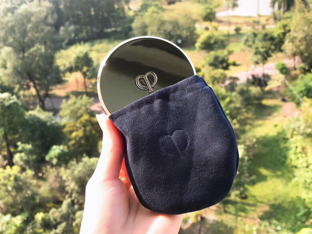 平价滋润保湿气垫可遮毛孔,秋冬气垫推荐混油皮遮毛孔