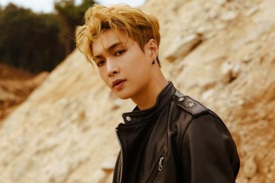 黄子韬给张艺兴送的生日祝福,黄子韬为张艺兴庆生截图曝光