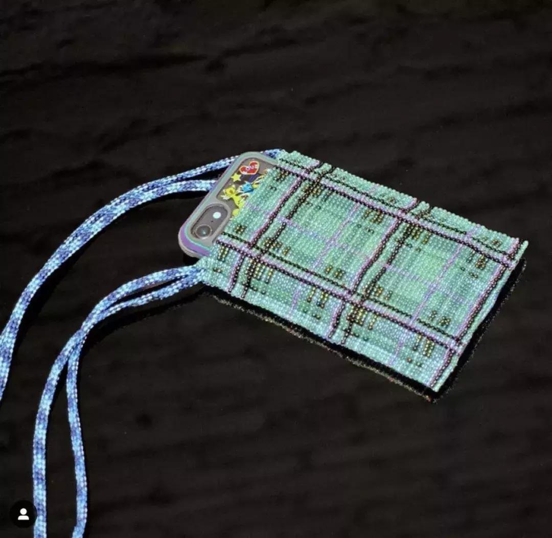 火爆全宇宙的“泫雅风”背后有着怎样的文化元素？转发送眼影盘