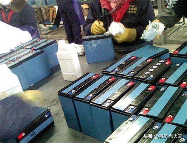 小刀电动车电池寿命一般多长时间,电动车电池寿命一般多长需要更换