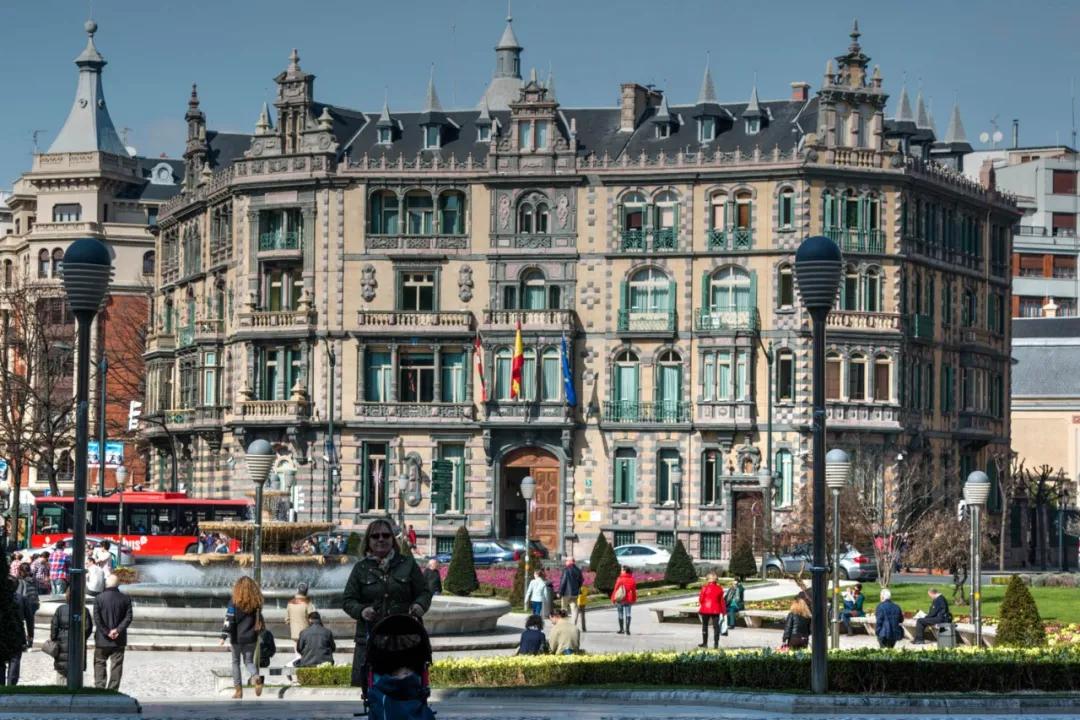 当你去旅行的时候,当你旅行的时候你在看什么