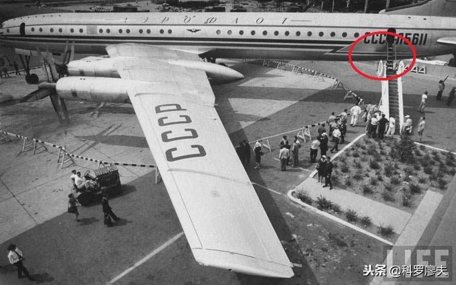 图95发动机为什么有两个扇叶,图95战略轰炸机是核动力的吗