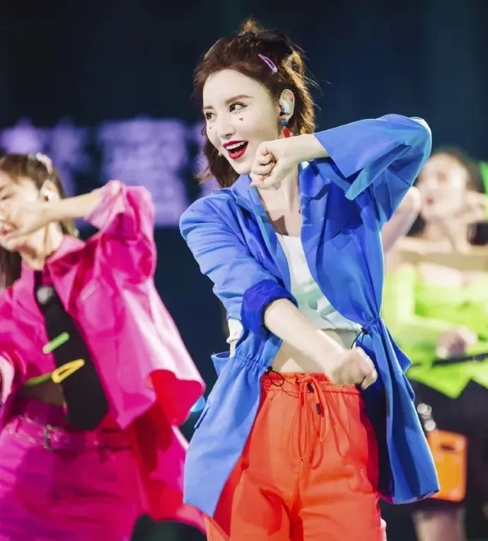 张萌是一个情商高的女人,张萌为啥被称为老板娘