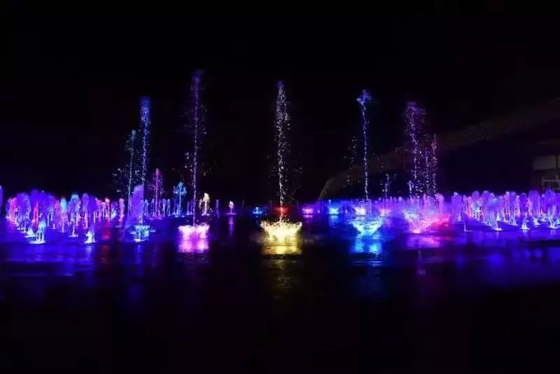 成都绿道被隔开,成都被3条路包围的楼盘