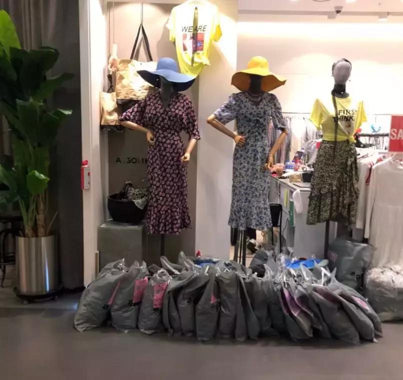 深夜，我在韩国东大门“血拼”了三小时