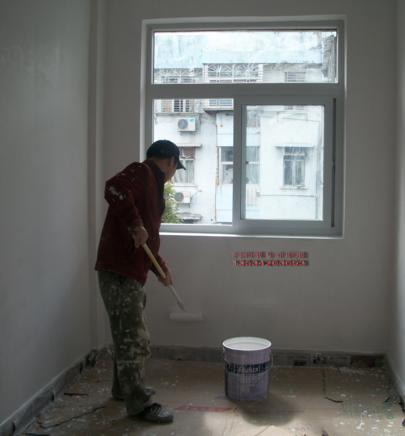 农村房墙面返潮起碱掉皮怎么处理,墙面泛碱最简单的处理方法