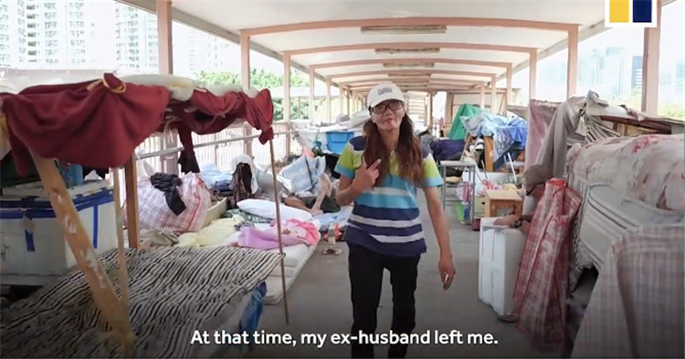 香港住笼屋的人有没有安家在大陆,在香港住笼屋的人有多少