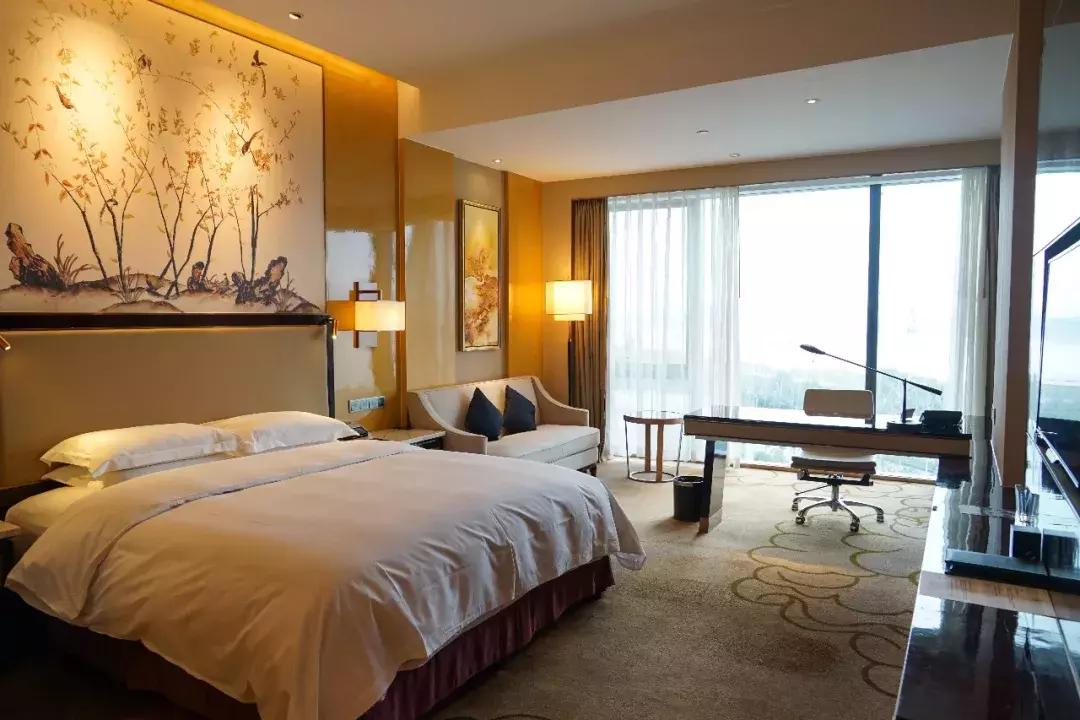 武汉世茂希尔顿酒店价格,思远说出的话