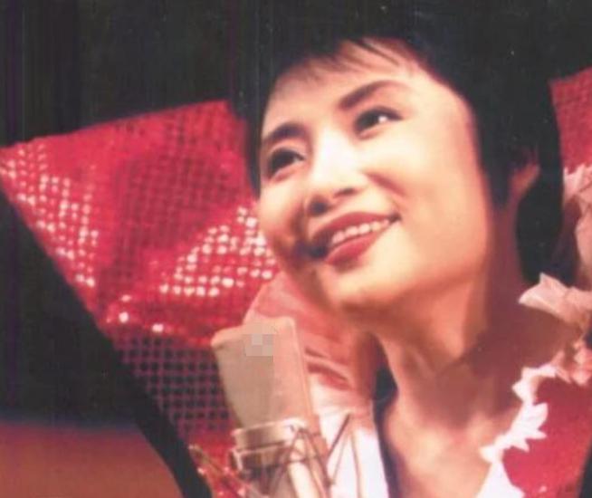 李娜青藏高原为何无人能超越,唱青藏高原的李娜近况如何