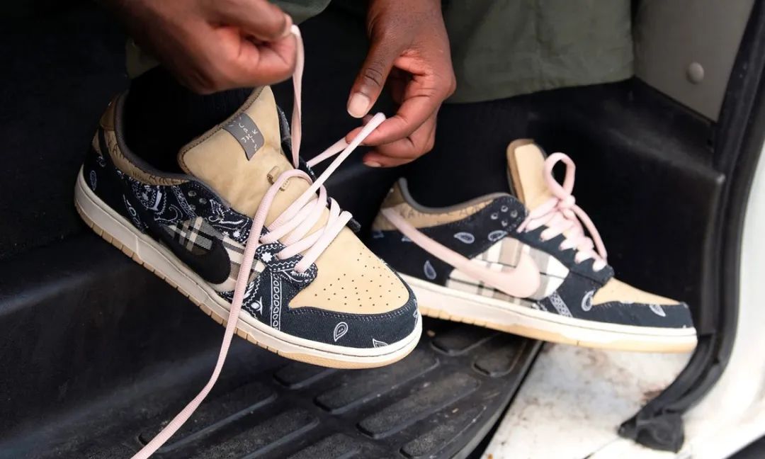 travisscottdunk泼墨,travisscott密歇根dunk