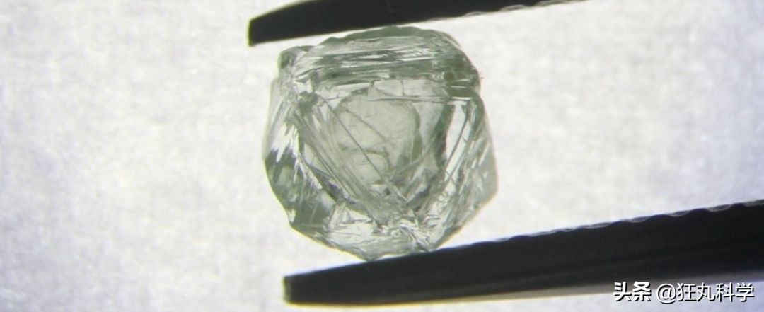 俄罗斯挖出中国国宝,俄罗斯矿坑挖出钻石为何不挖了