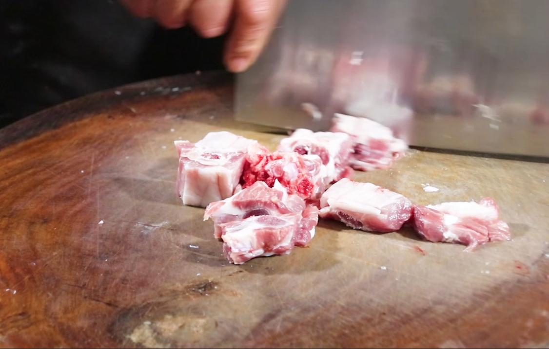 排骨炖墨鱼有什么营养,墨鱼炖什么好吃又营养小孩