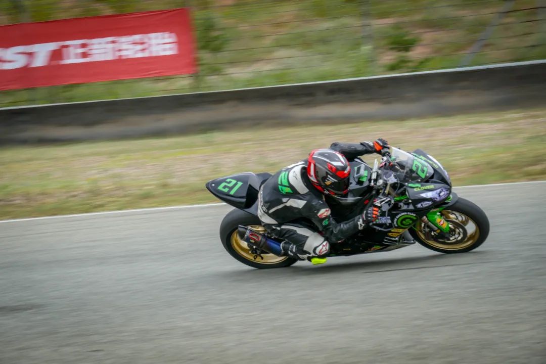 从赛道到街道尽享驾驶乐趣,从赛道到街道