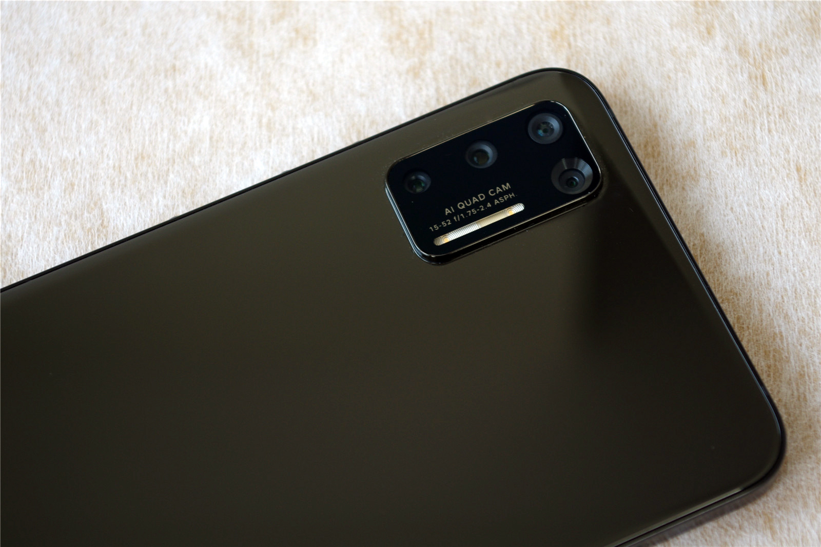 姗姗来迟坚果pro3极简评测,坚果pro3开不了机