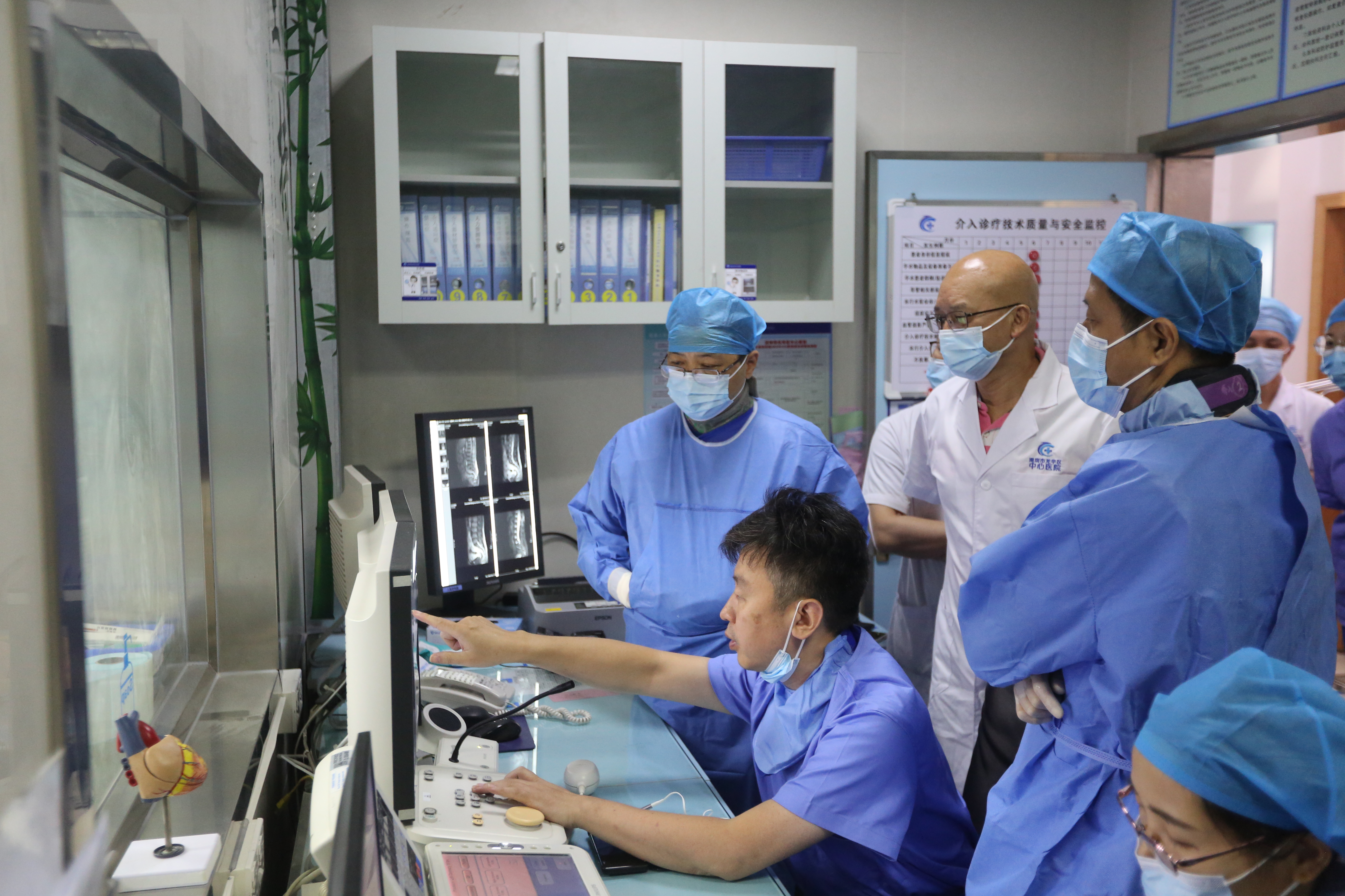 准分子激光冠脉内斑块消蚀术风险,激光冠脉斑块消蚀术适合哪些病人