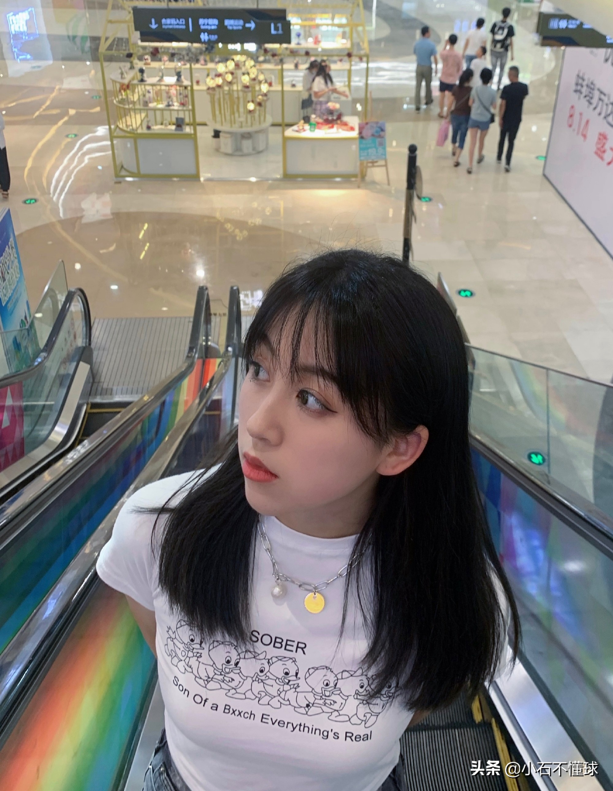 吴雅雯身材,韦世豪吴雅