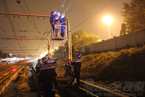 地铁站务员辛苦吗,地铁日检工的辛苦