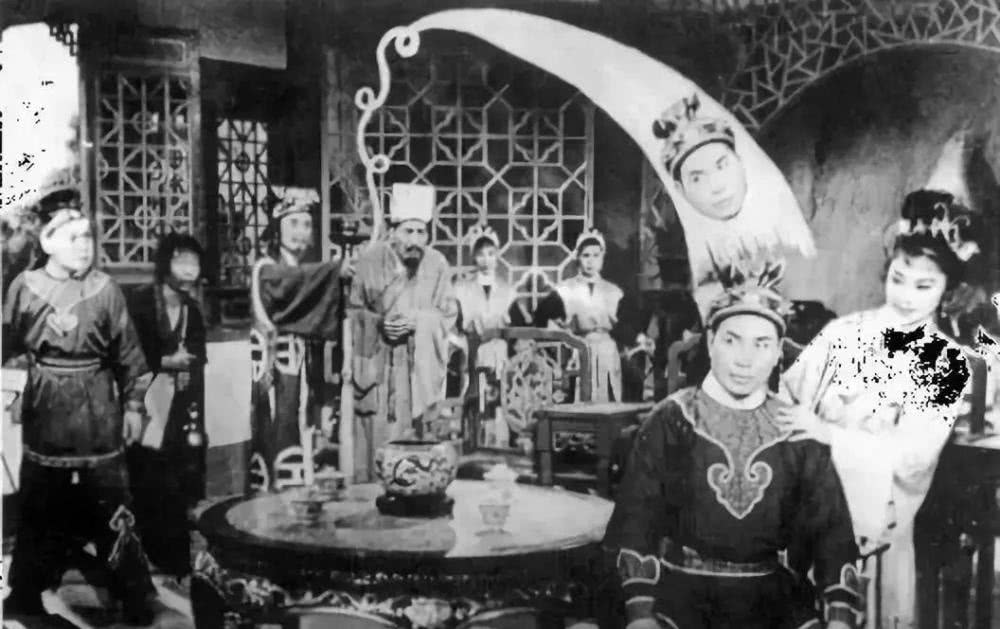 流浪地球开启中国科幻电影新篇章,中国科幻片电影流浪地球