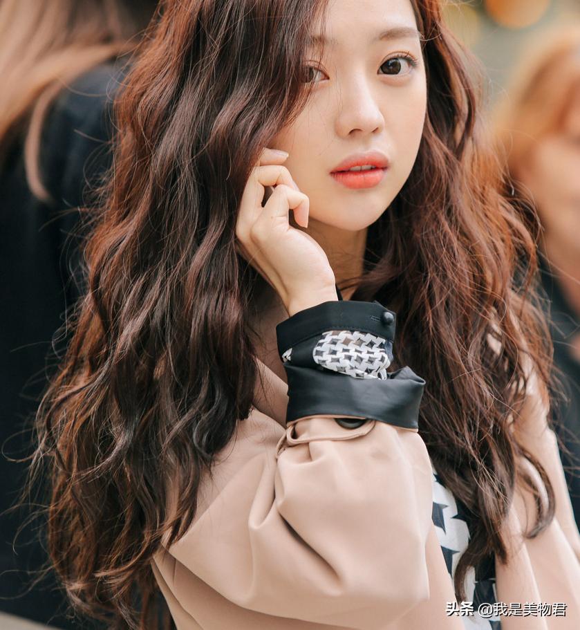 今年新款时尚羊毛卷发型,今年新款羊毛卷头发