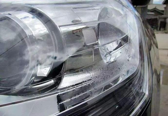 汽车后大灯进水最简单处理方法,大灯起雾和进水售后