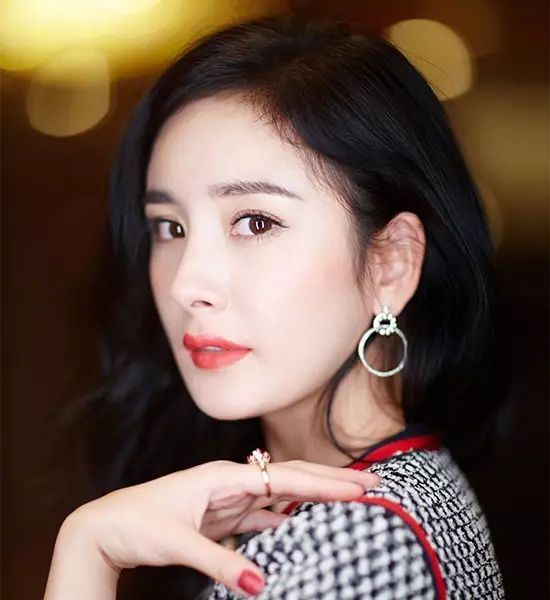 大牌口红色号排行榜前十名,黄皮深唇色必入大牌口红春夏