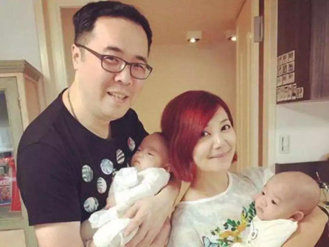 梁静茹离婚后再唱情歌视频,梁静茹离婚后首次露面完整版