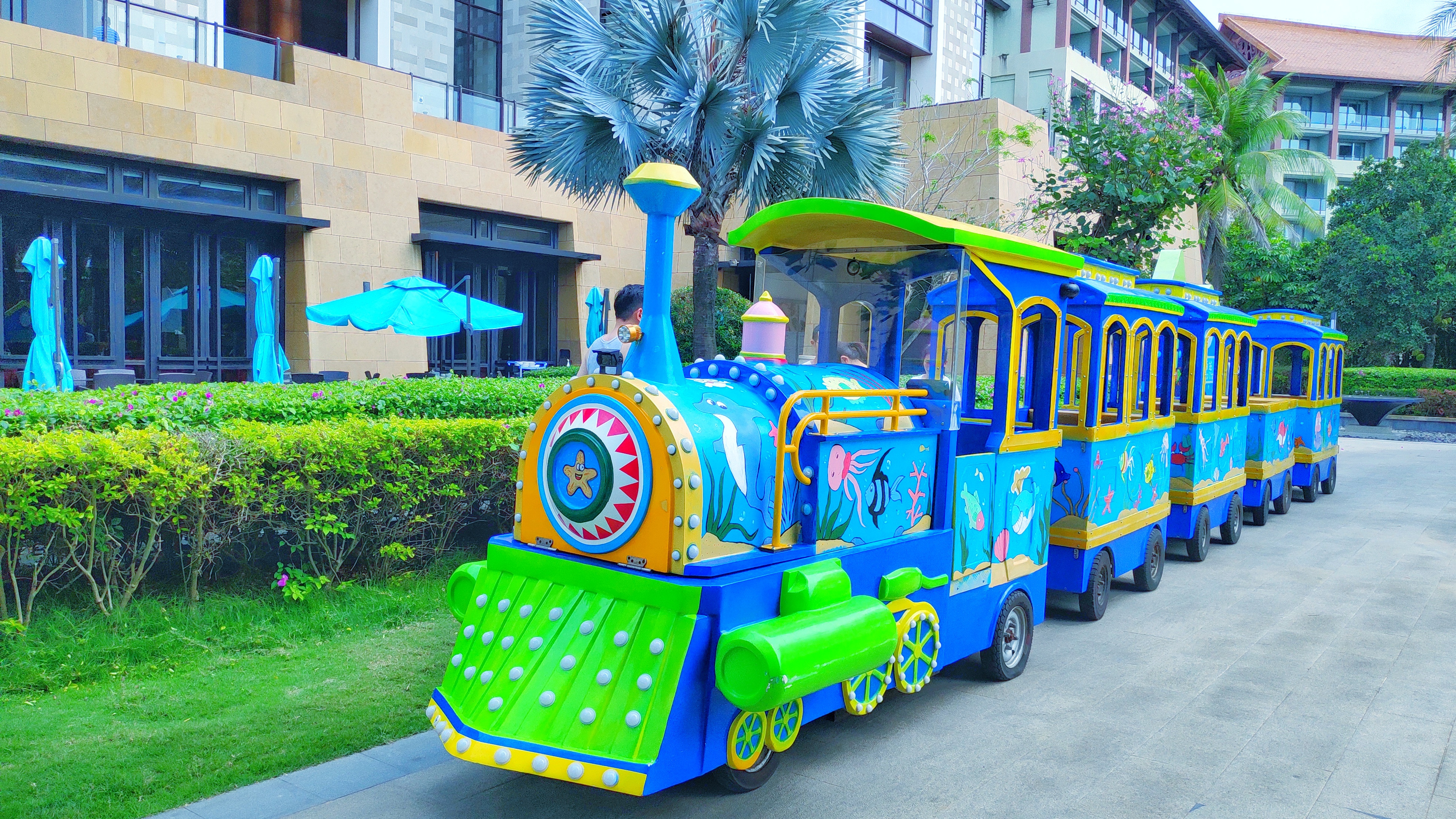 都是网红惹的祸，三亚万丽为何被称为最适合父母和宝宝住的酒店？