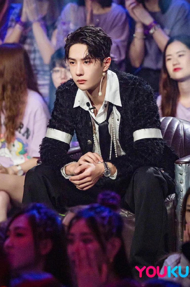 除了优雅贵气,珍珠还能休闲、叛逆、又嘻哈?