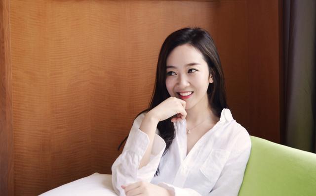 nba女主播美娜图片,nba十大美女排行榜