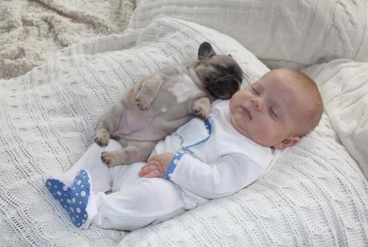 给小孩买鞋子要买大一码吗,给孩子买鞋子是大点好还是刚刚好