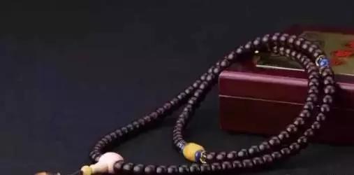 小叶紫檀手串哪种值得收藏,小叶紫檀手串款式推荐