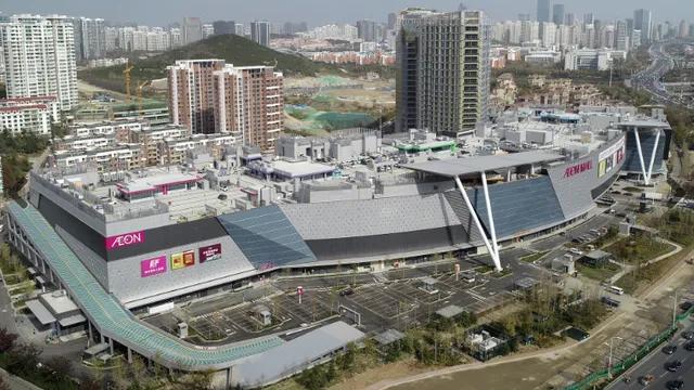 西海岸购物广场哪个好,西海岸广场购物必买