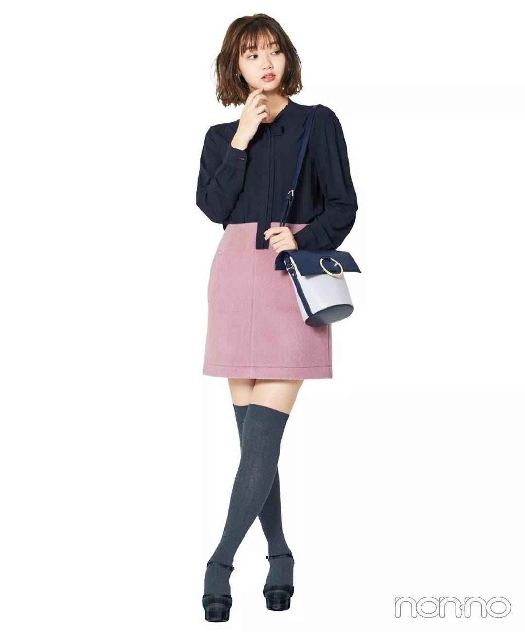 秋冬小香风外套和牛仔半裙穿搭,格子秋冬半裙搭配什么上衣好看