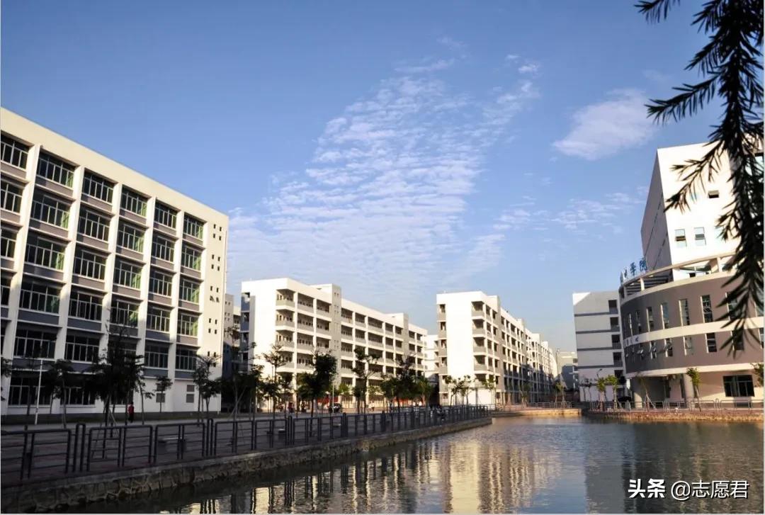 广州商学院和广东商学院区别,广东商学院与广州商学院有何不同