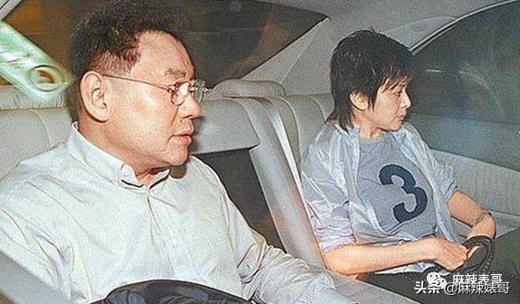 每月零花钱200万,李嘉欣如果不嫁豪门一年能挣多少