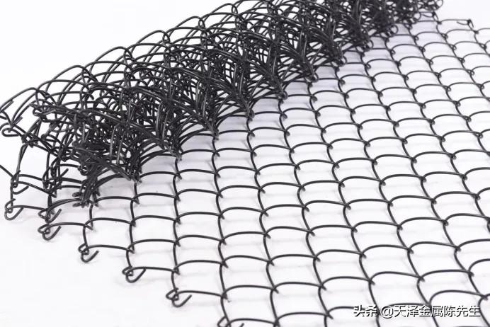 镀锌勾花网防锈效果,勾花护栏网注意事项